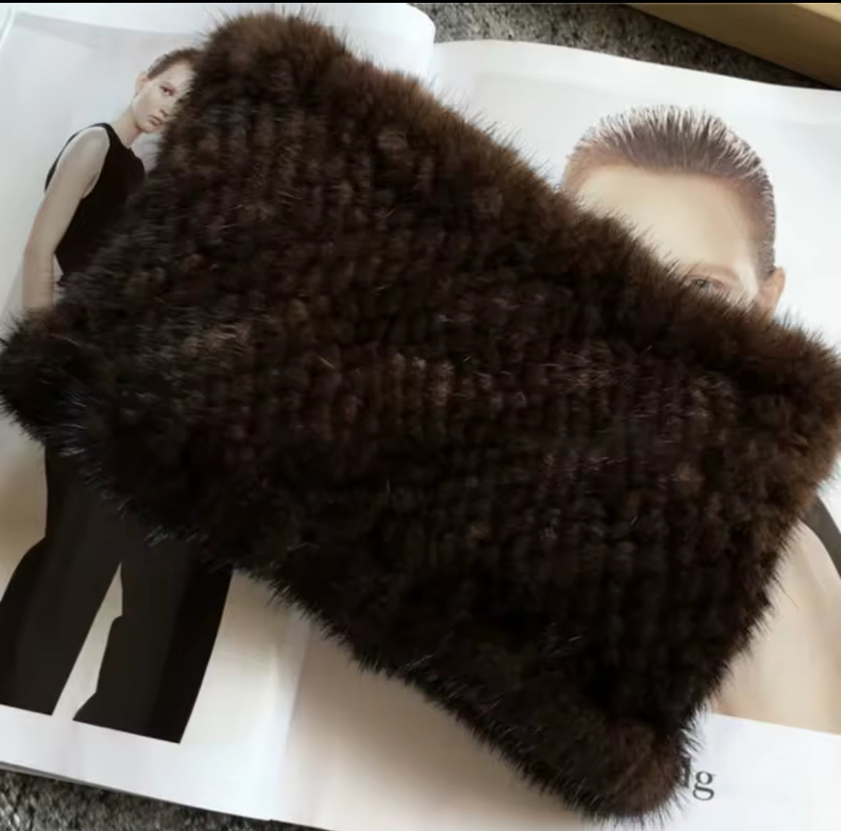 Cuello de piel trenzado