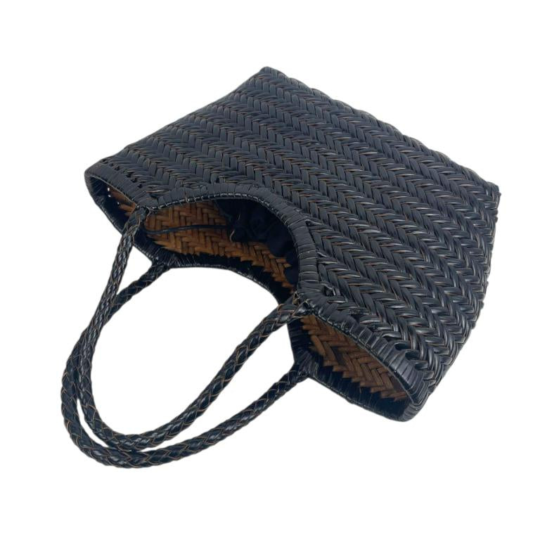 Bolsa trançada com alça dupla