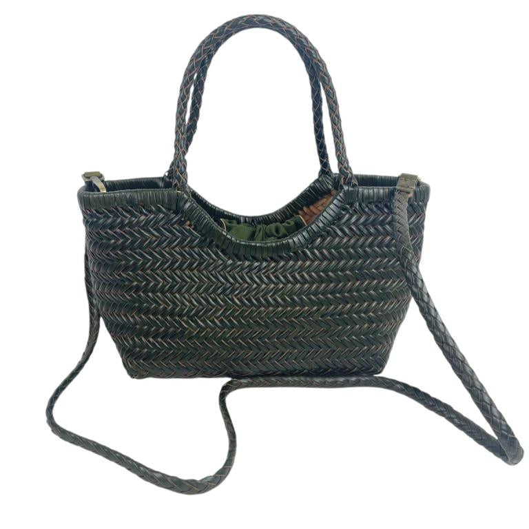 Bolsa trançada com alça dupla
