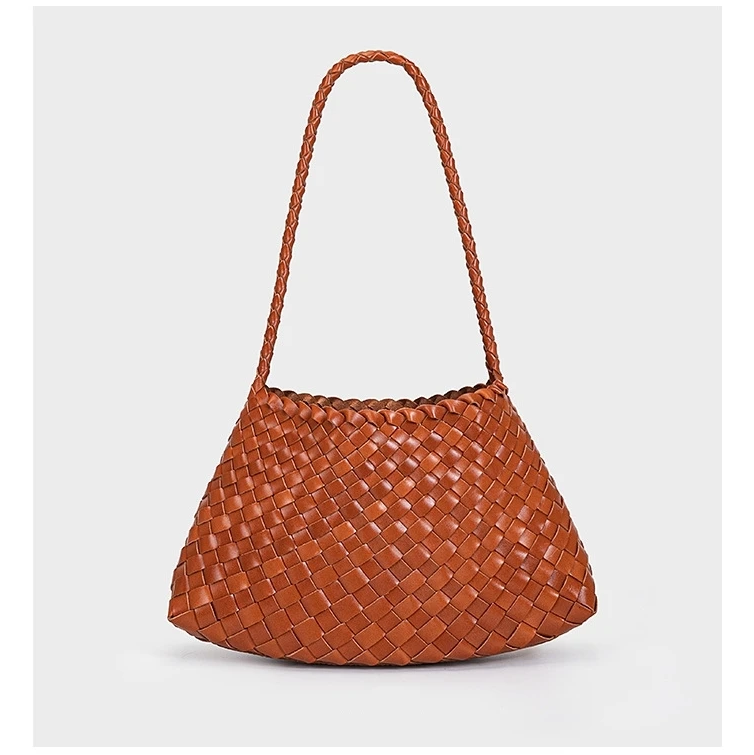 Bolsa de couro trançado com pedra