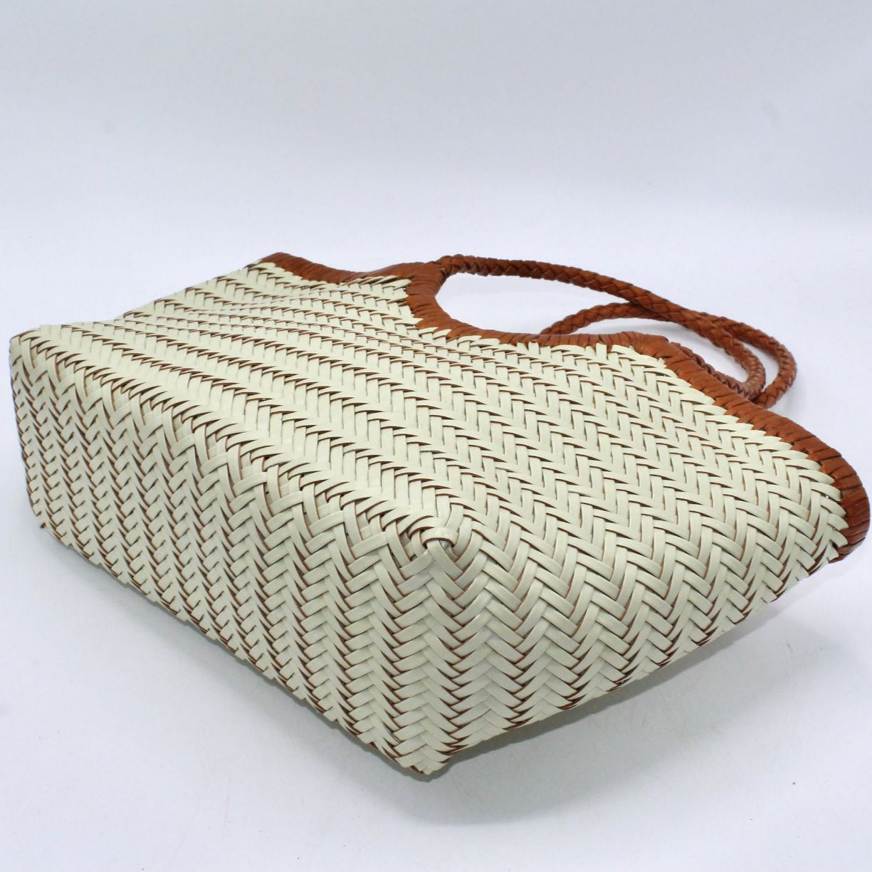 Bolsa Sook trançada à mão