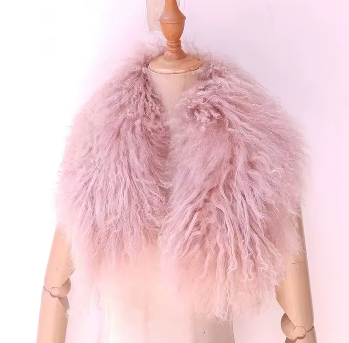 Cuello de piel de cordero de Mongolia